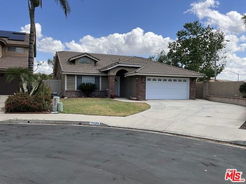 Photo of 9248 Camphor Tree Court, Corona, CA 92883 (MLS # 26672555)