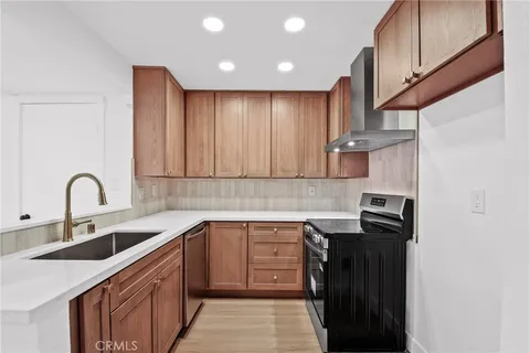 MLS: OC26155380