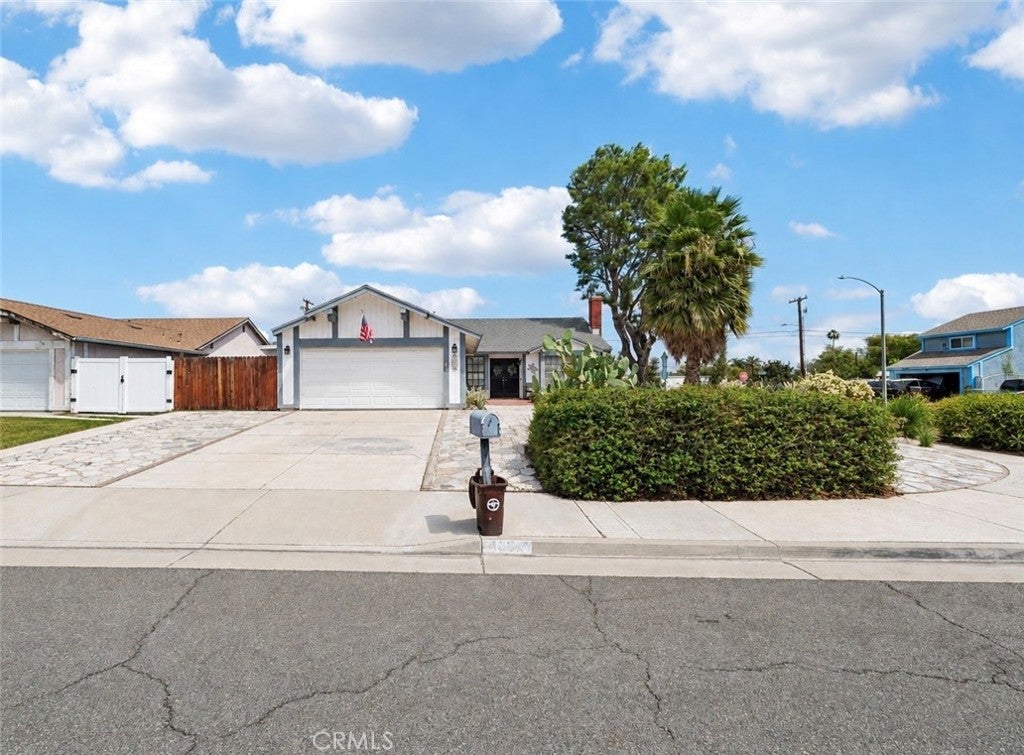 Photo of 4535 Albion Dr DR, Riverside, CA 92503 (MLS # IV26196393)
