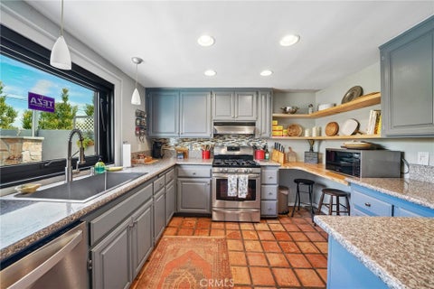 Tiny photo for 4535 Albion Dr DR, Riverside, CA 92503 (MLS # IV26196393)