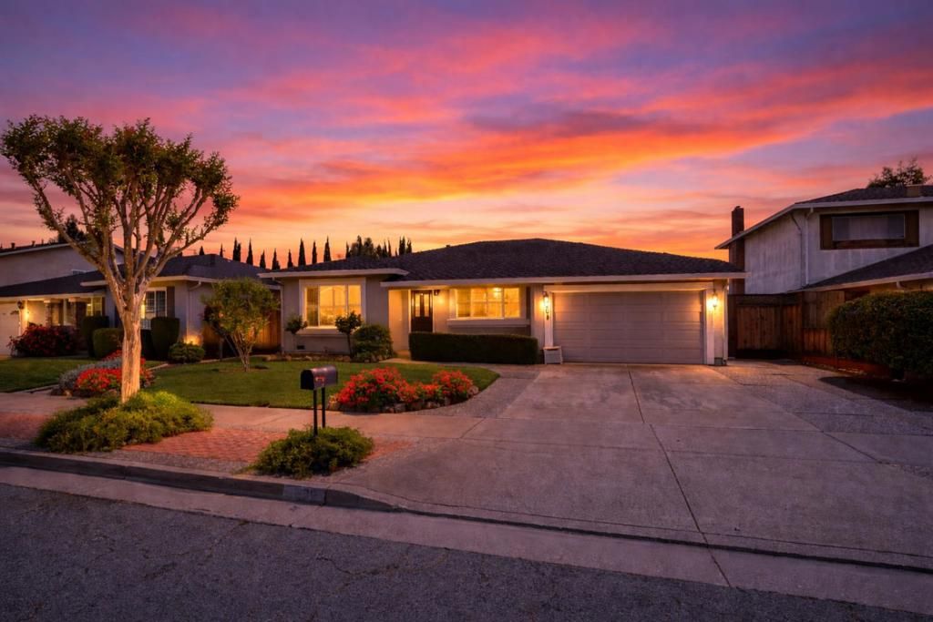 Photo of 6620 Thames Drive, Gilroy, CA 95020 (MLS # ML82039961)