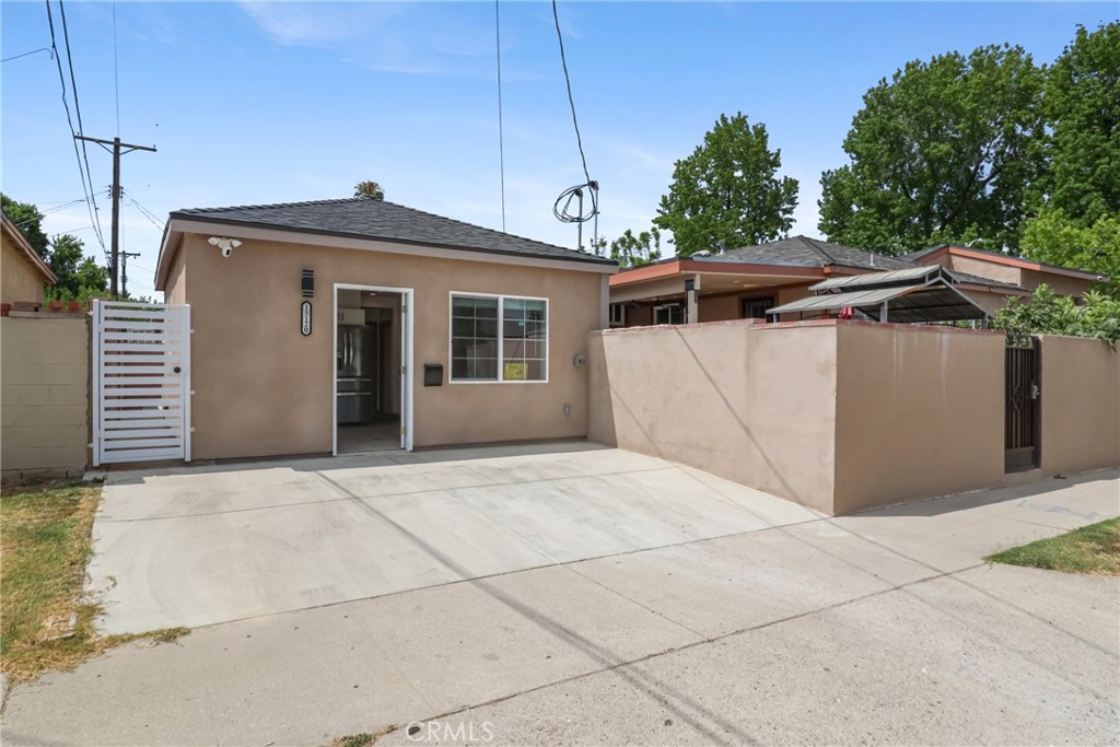 Experience modern living in this beautifully designed, brand-new, fully private 1 bed, 1 bath ADU located in the heart of Panorama City. Thoughtfully crafted, this unit features a new refrigerator, dishwasher, microwave, stove, and mini-split AC/Heater units in both the living room and bedroom for year-round comfort. Enjoy the added convenience of in-unit washer/dryer hookups and an EV charging socket. Rent includes all utilities except electricity and internet. Step outside to a cozy private backyard, and benefit from one dedicated parking space on the driveway, plus plenty of easy street parking nearby. Ideally situated close to local schools, parks, Plaza Del Valle, and Panorama Mall—everything you need is just minutes away. Stylish, efficient, and perfectly located!