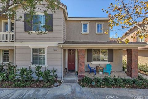 Photo of 24032 Cottage Circle Drive, Valencia, CA 91354 (MLS # SR26133999)