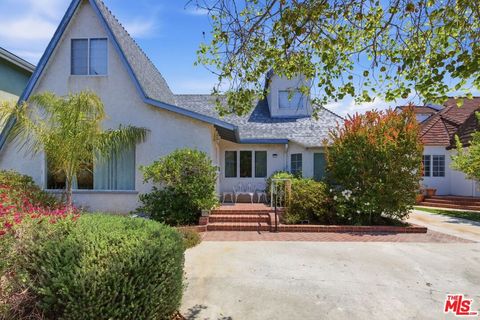 Photo of 2540 Prosser Avenue, Los Angeles, CA 90064 (MLS # 26830885)