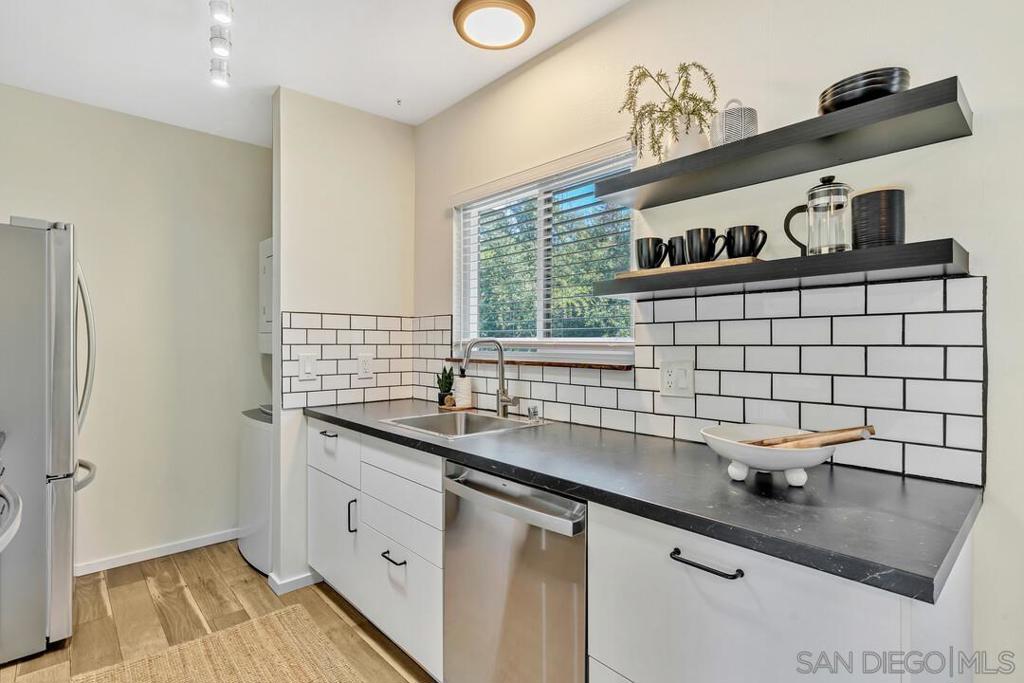 6725 Mission Gorge 305B