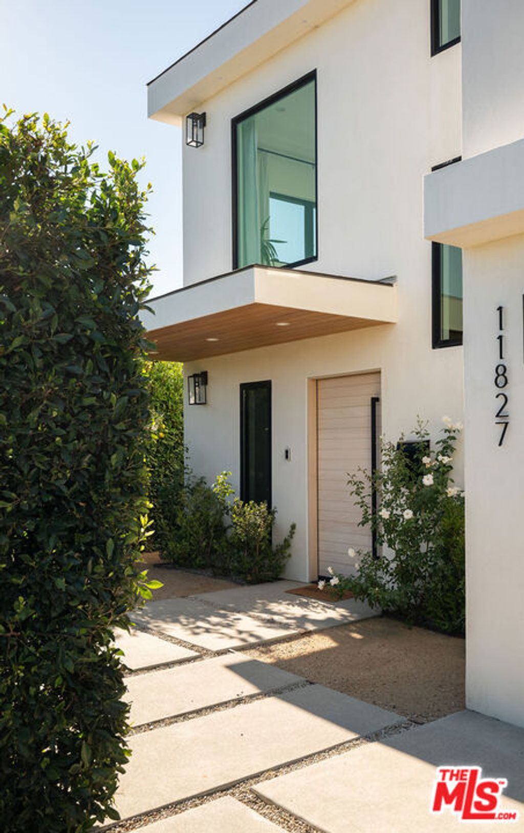 Photo of 11827 Wagner Street, Culver City, CA 90230 (MLS # 25611993)
