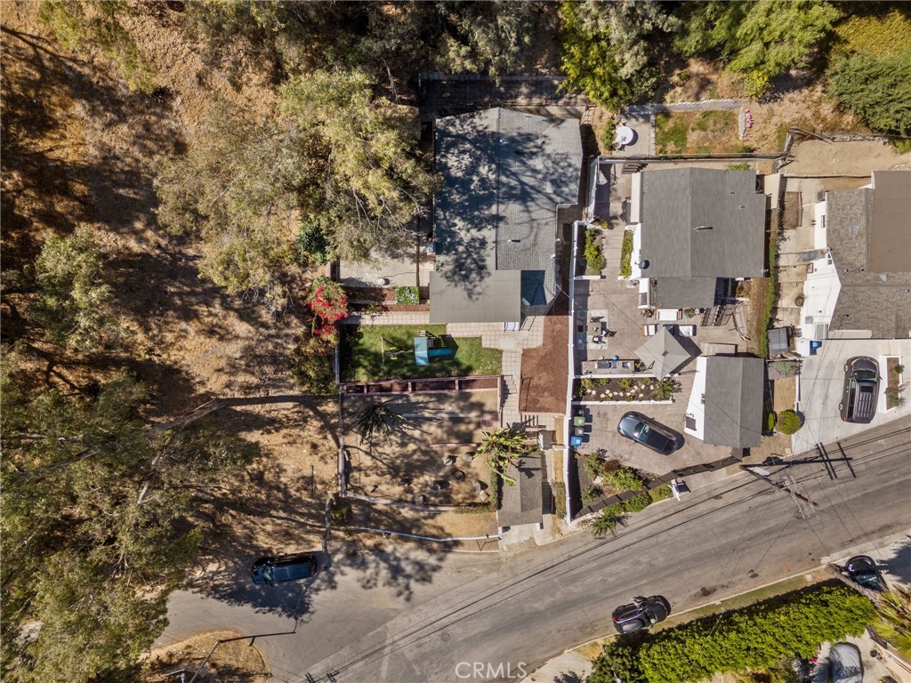 4993 E Dartmouth