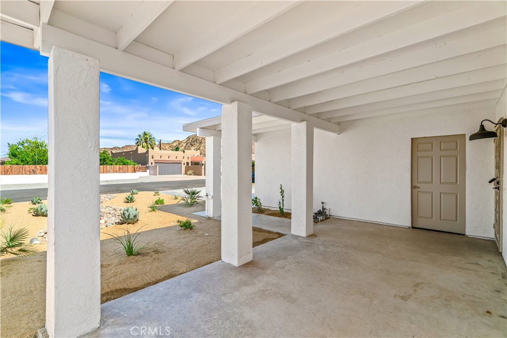 51825 Avenida Martinez