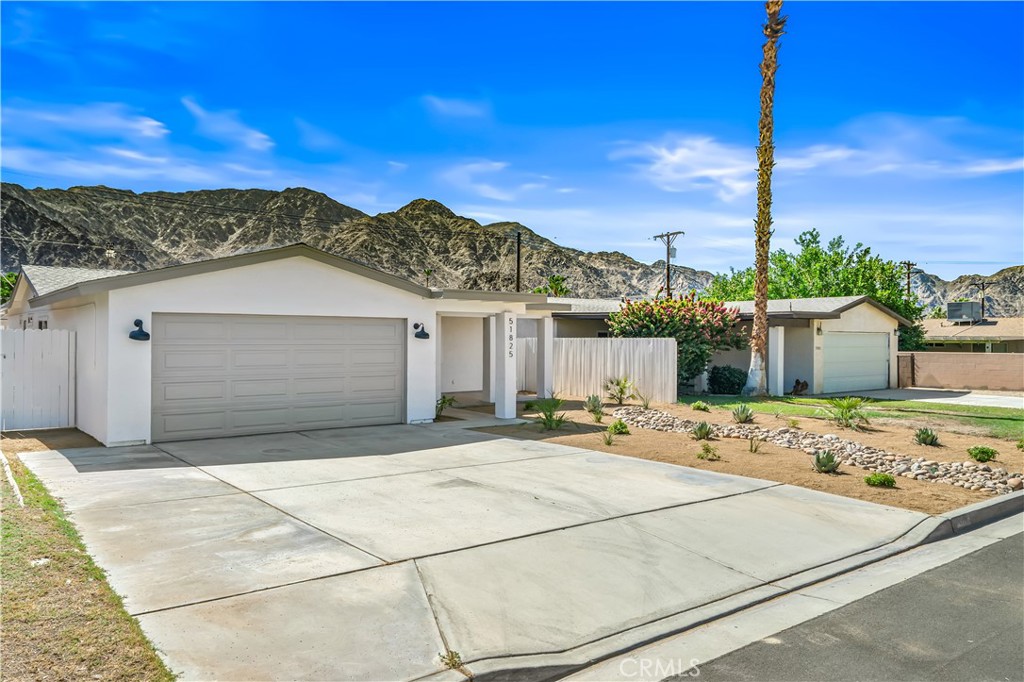 51825 Avenida Martinez