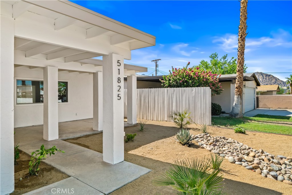 51825 Avenida Martinez
