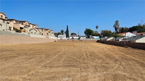 320 -330 Monte Vista La Habra CA 90631