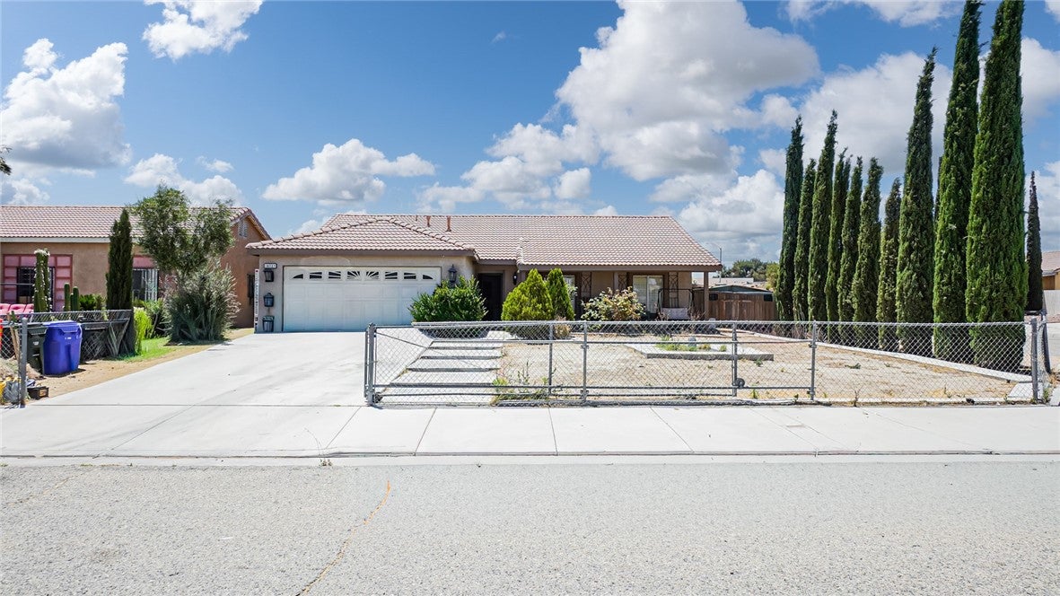 10727 Pershing