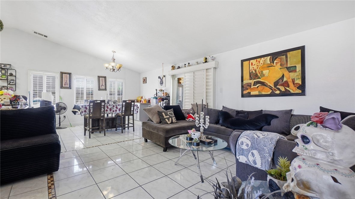 10727 Pershing