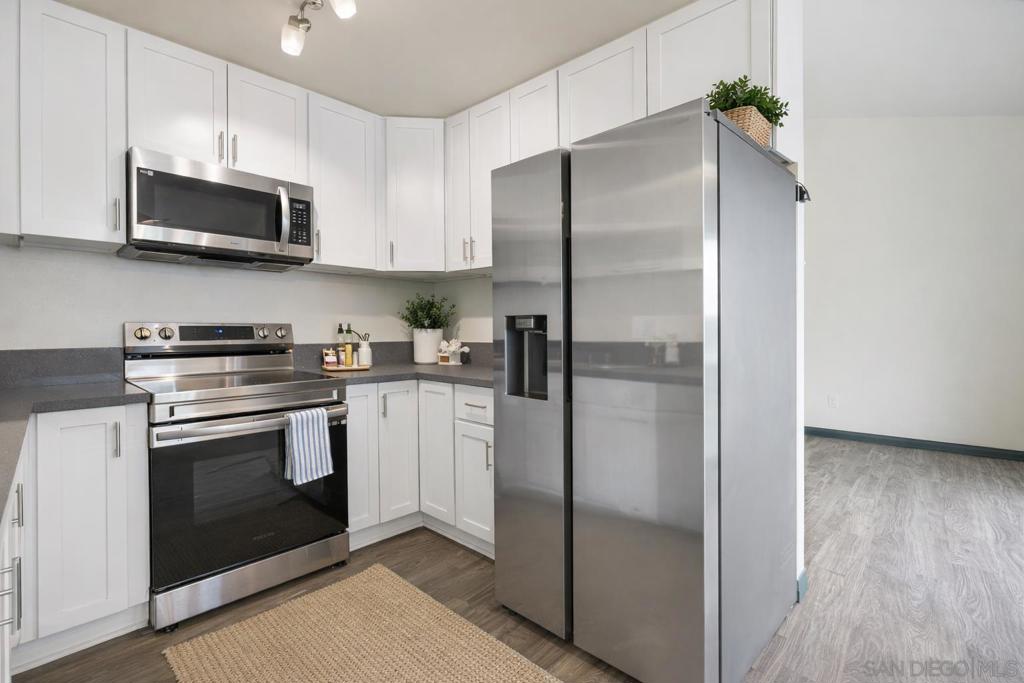 1811 Grand Ave E 158