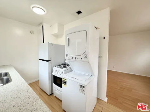 MLS: 26872307