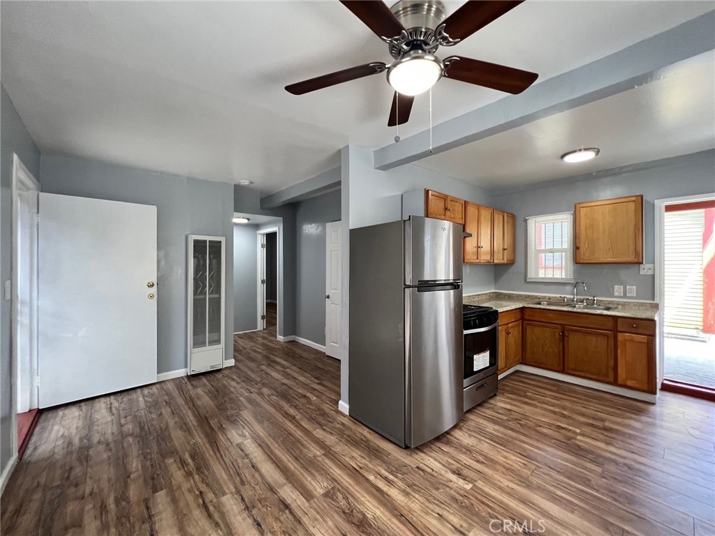 1105 Cherry Ave