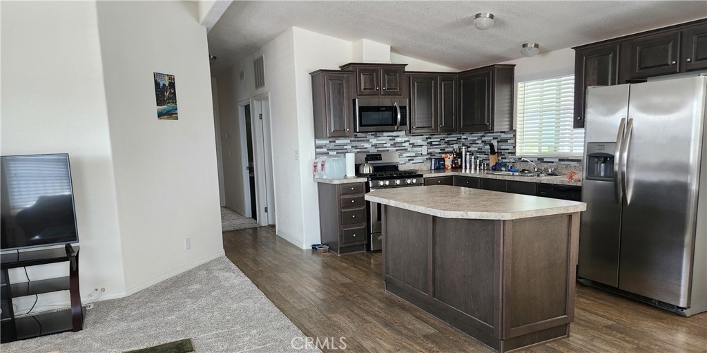 25526 Redlands Boulevard 62