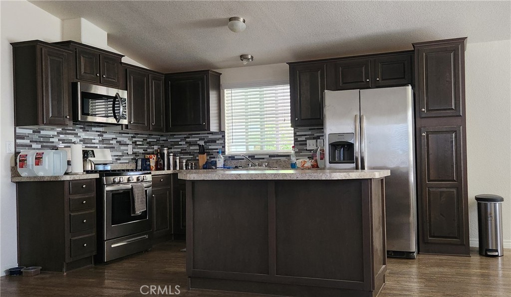25526 Redlands Boulevard 62