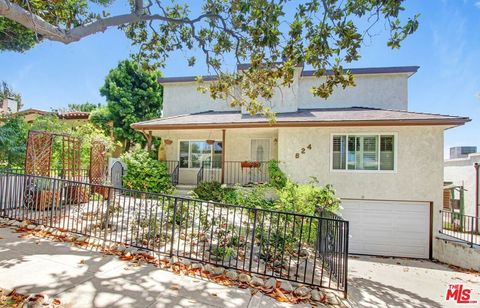 Photo of 824 Maple Street, Santa Monica, CA 90405 (MLS # 26650045)