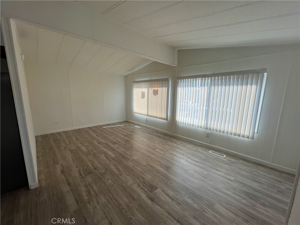 260 N Lyon ave 141