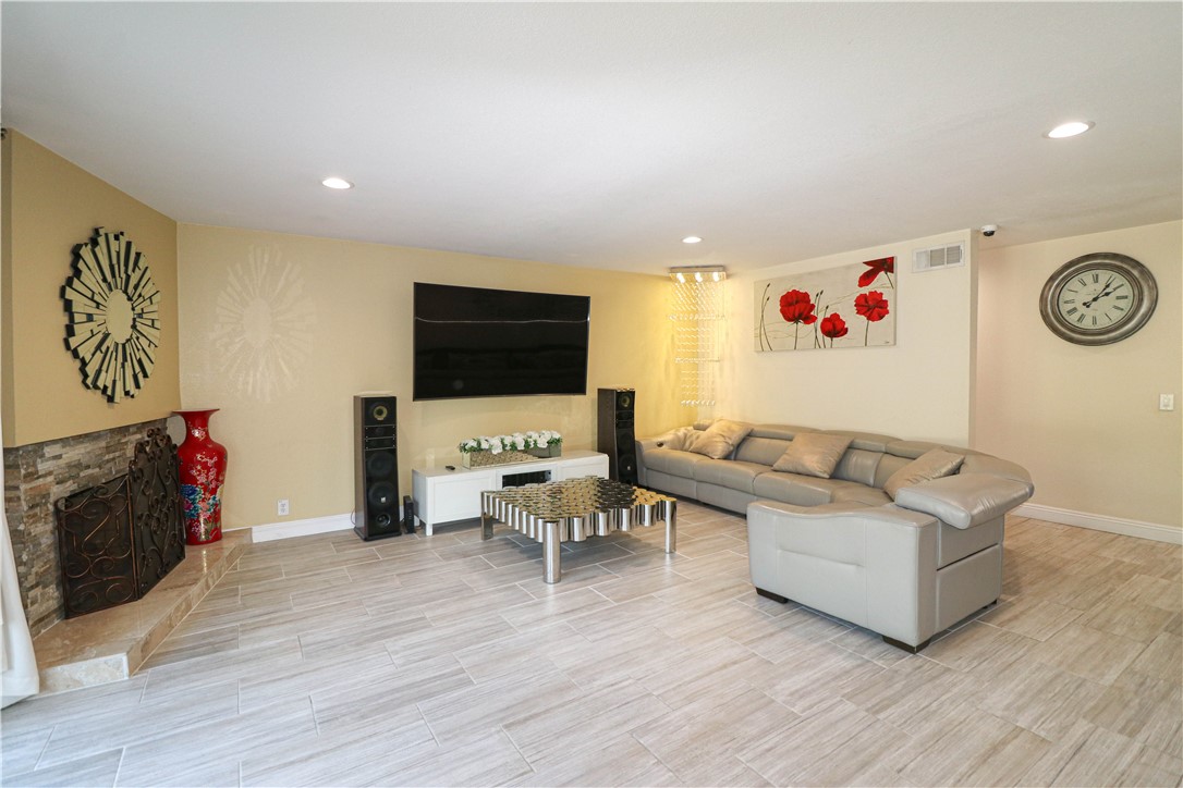 Showcase Homes (SHOC) - Residential