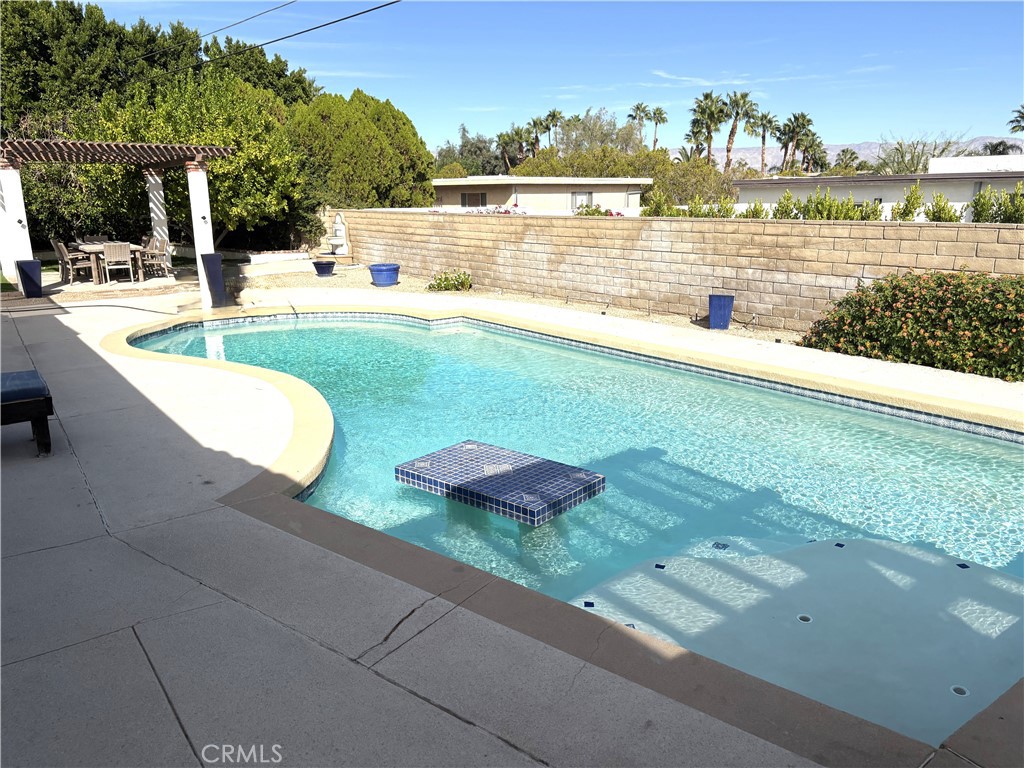 Desert Park Estates (33103) - Residential