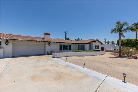Photo of 2290 N Victoria Rd, Palm Springs, CA 92262 (MLS # GD25254059)