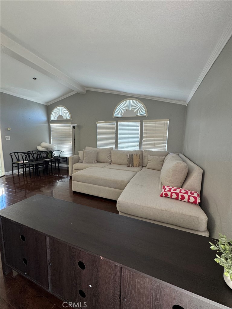 15141 Beach Boulevard 44