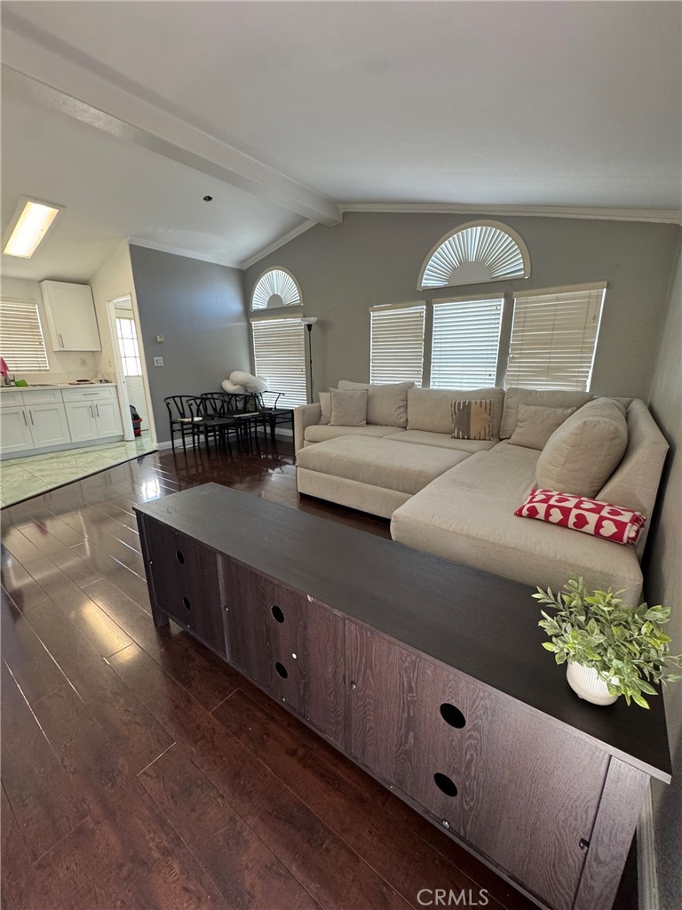 15141 Beach Boulevard 44