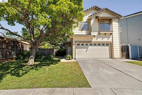Photo of 4290 Tiburon Dr, Fremont, CA 94555 (MLS # 41135113)
