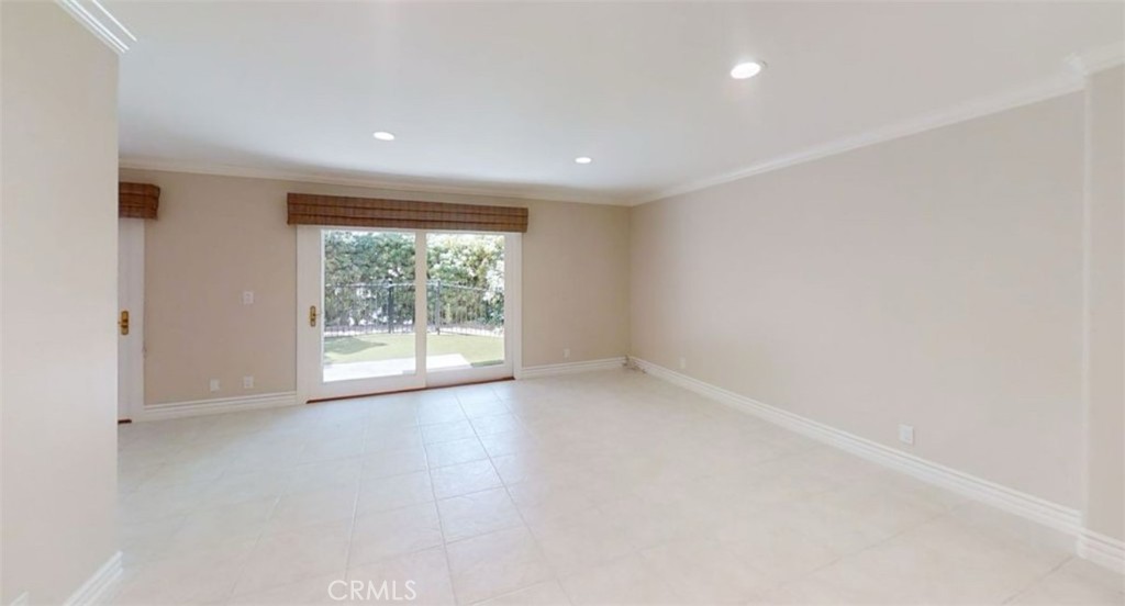 2607 Vista Ornada