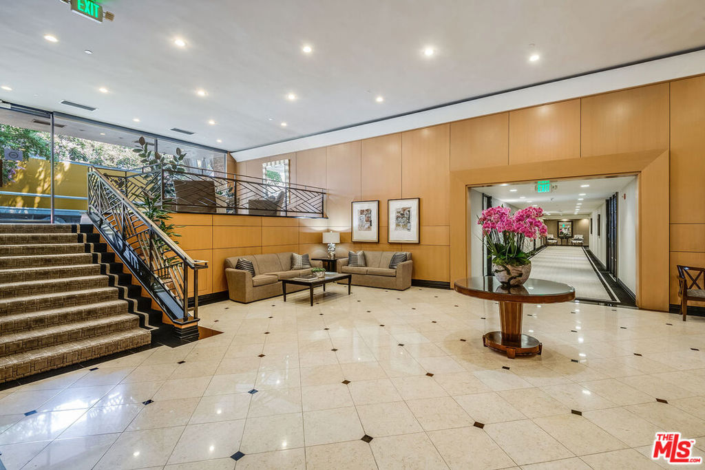 Properties 2 211 S Spalding Drive 107N