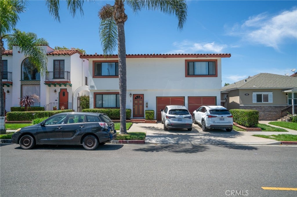 825 Roswell Avenue