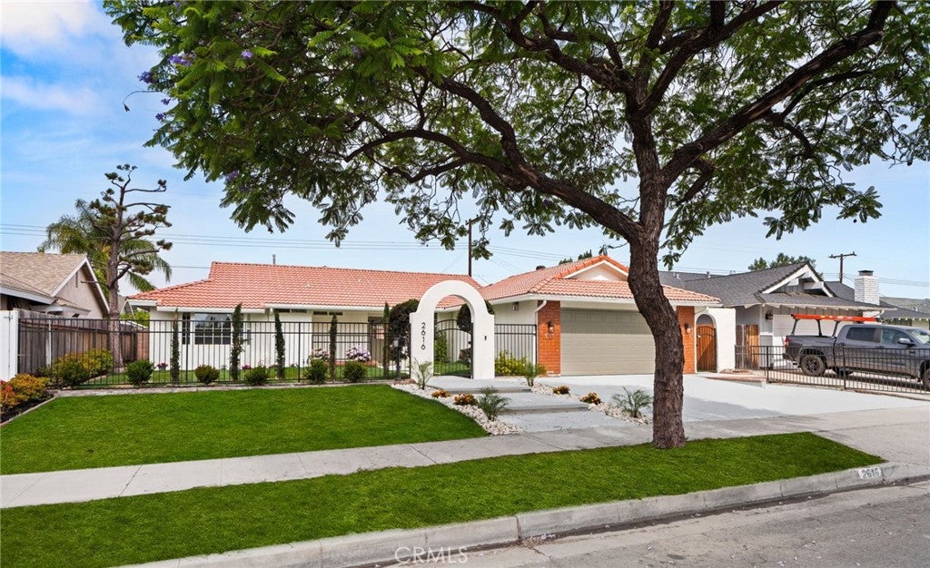 2616 N Pampas Street