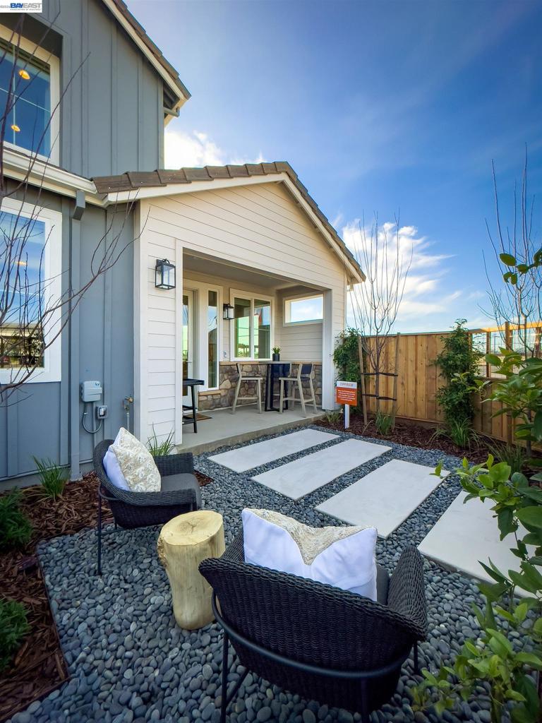 131 Compass Drive 1903