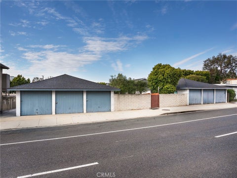 Photo of 1411 Manhattan Beach BLVD, Manhattan Beach, CA 90266 (MLS # SB26116930)
