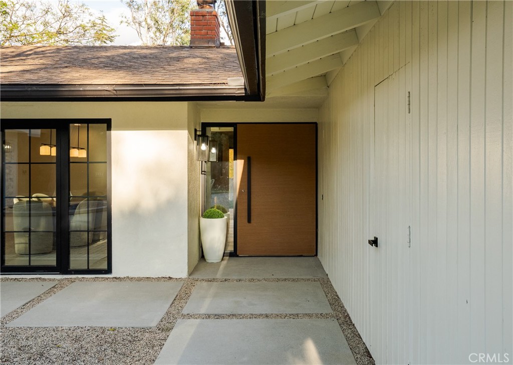 10141 Overhill Drive