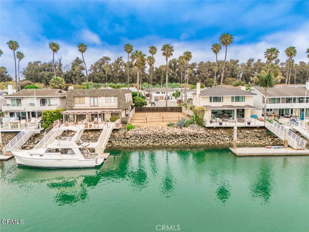 2711 Seahorse Avenue