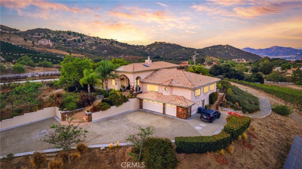21384 Paseo Montana