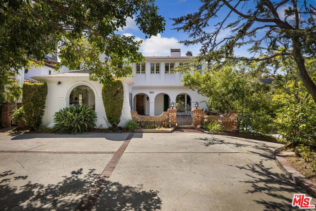 901 Malcolm Avenue, Los Angeles CA 90024