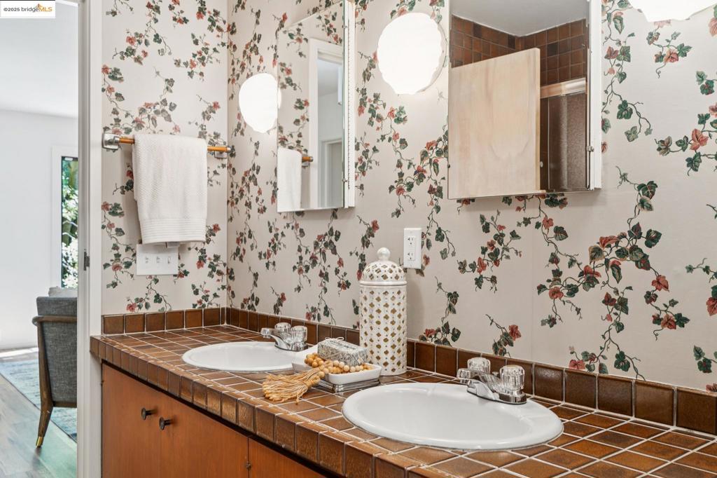BERKELEY HILLS - Residential