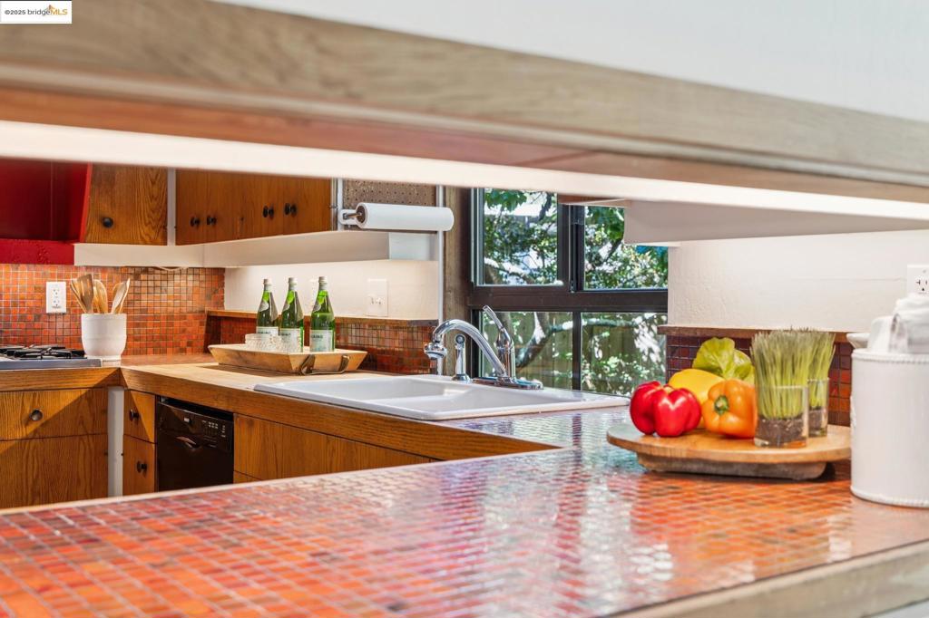 BERKELEY HILLS - Residential