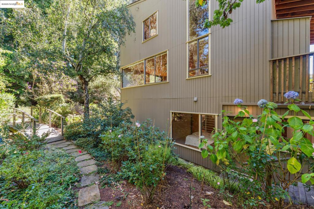 BERKELEY HILLS - Residential