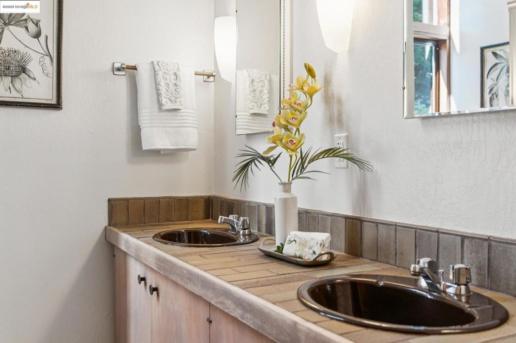 BERKELEY HILLS - Residential