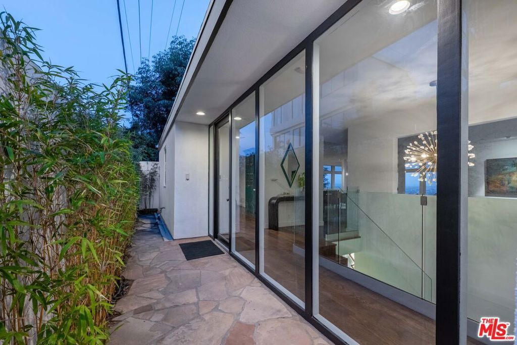 Photo of 8450 Carlton Way, Los Angeles, CA 90069 (MLS # 25619211)