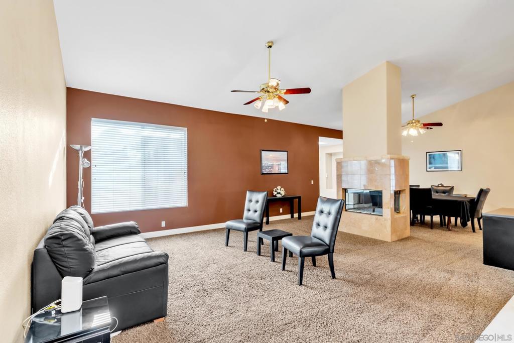 2389 Victoria Circle