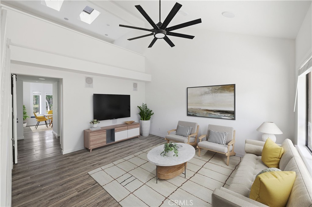 5722 E Stillwater