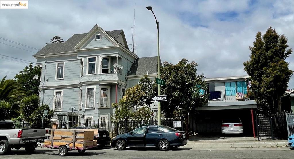 E OAKLAND - Residential Income