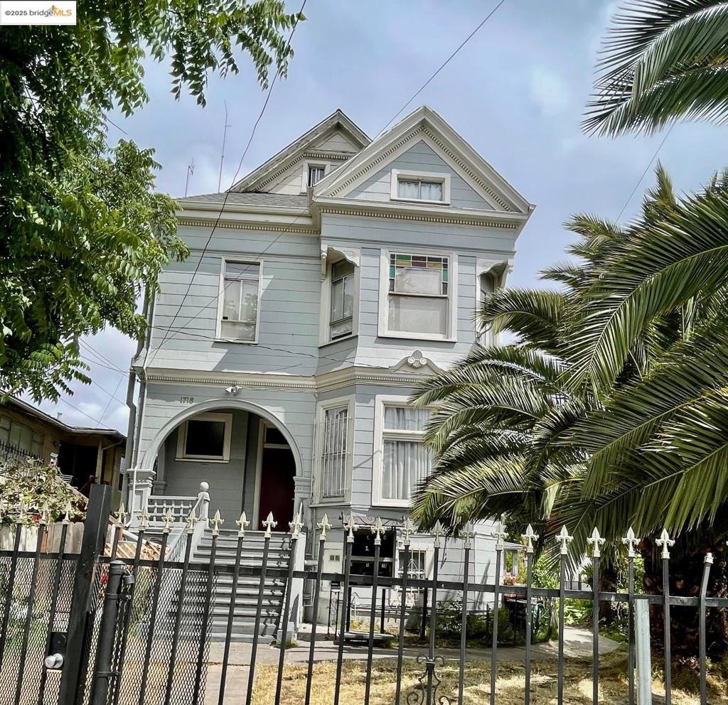 E OAKLAND - Residential Income