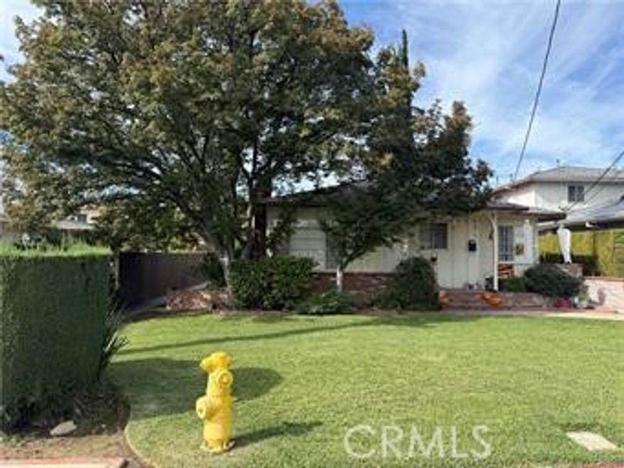 Discover comfortable living in this extensively remodeled 2-bedroom, 1-bath upstairs apartment in a charming 4-unit building located in highly desirable north Arcadia. This spacious unit is nestled within a beautifully maintained property adorned with lush landscaping. Step inside to find a bright, open living room filled with natural light from large windows that offer stunning mountain views. The kitchen boasts elegant granite countertops, providing ample space for meal prep, while the freshly painted interior and brand-new laminate flooring add a modern touch. Enjoy a large private balcony/deck, perfect for relaxation and outdoor gatherings. Additional features include an enclosed garage with one parking space and a convenient storage locker. Community laundry facilities with a coin-operated washer and dryer are available for residents’ ease. One-year lease minimum is required. No pets, please. Experience a blend of style and convenience in this thoughtfully upgraded space!